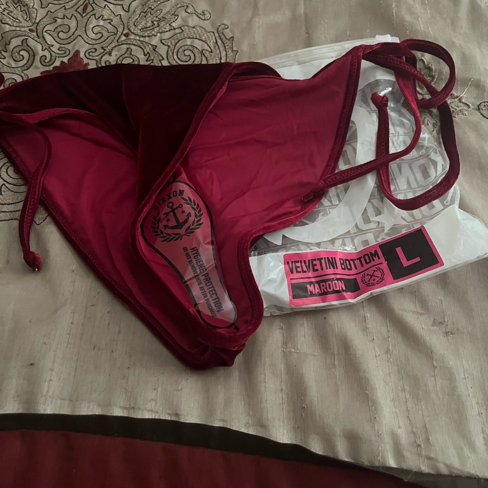 Dixxon woman’s velvetini bikini bottom large maroon